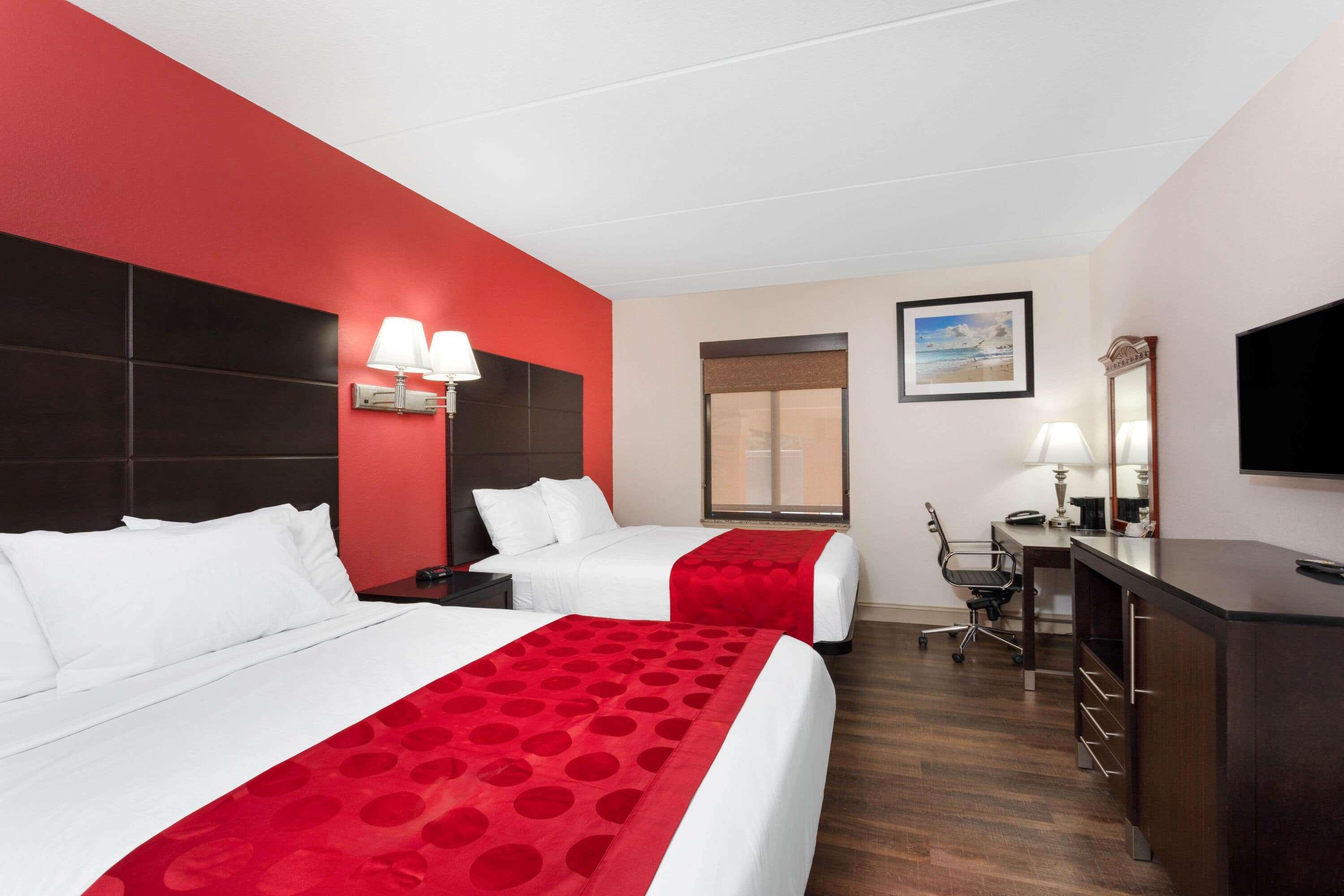 Ramada By Wyndham Panama City Exterior photo
