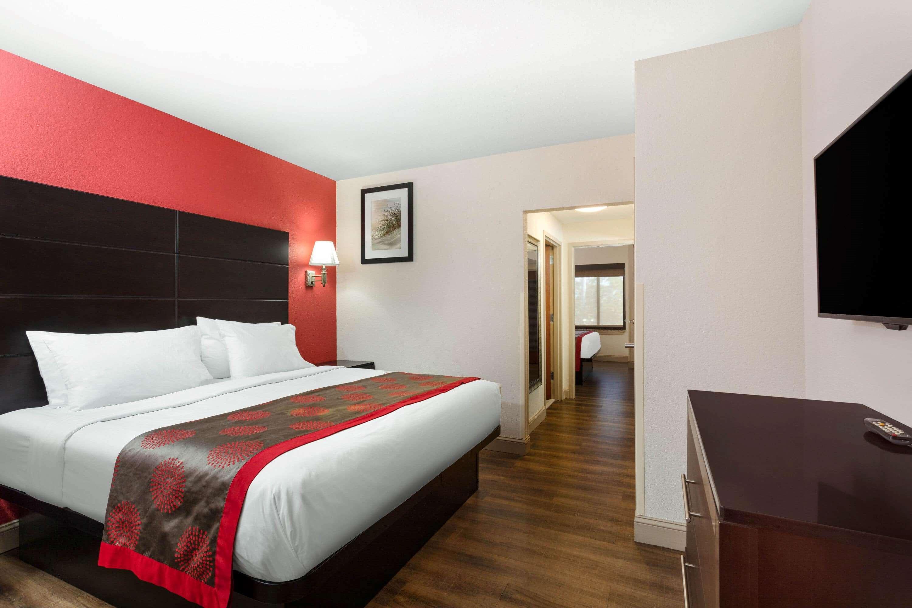 Ramada By Wyndham Panama City Exterior photo