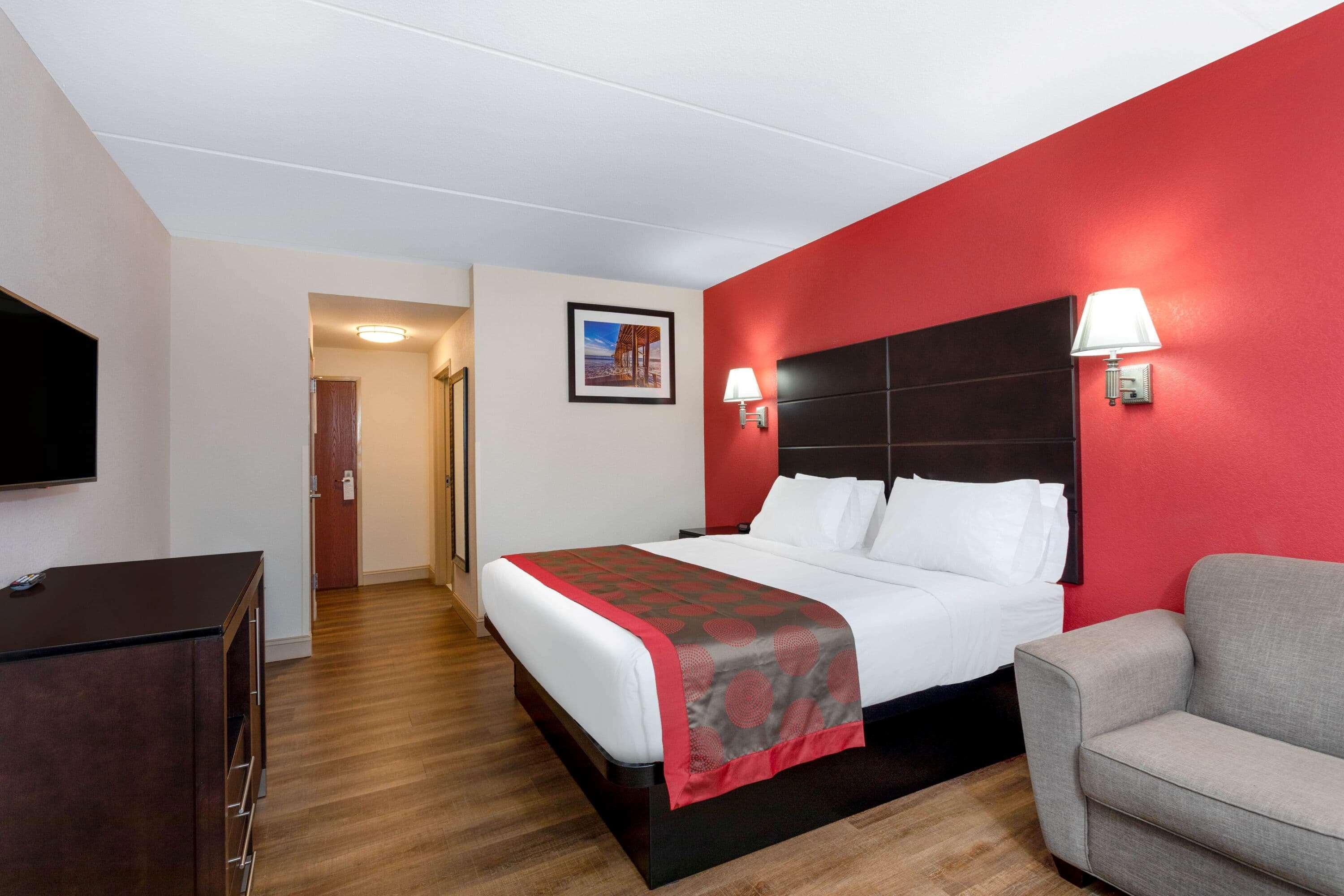 Ramada By Wyndham Panama City Exterior photo