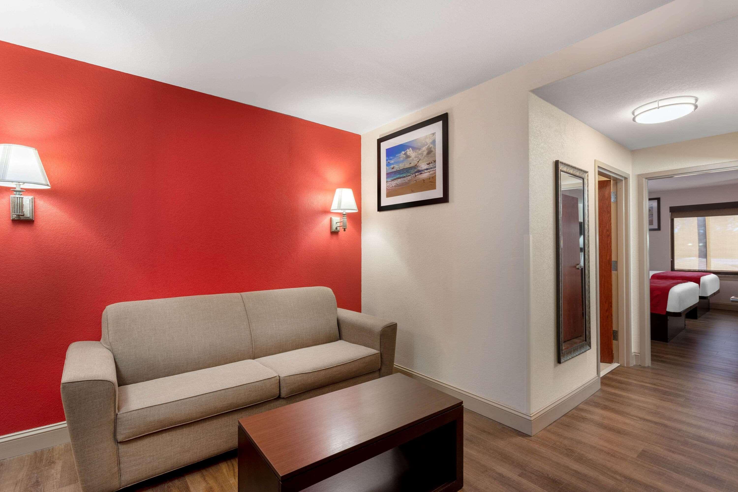 Ramada By Wyndham Panama City Exterior photo